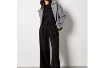 Pleat Detail Wide Leg Drawstring Trousers