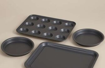 4 Piece Carbon Steel Oven Tray Set – Free C&C