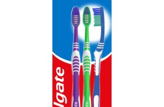Colgate Extra Clean Medium Manual Toothbrush (Assorted) with a Cleaning Tip that Reaches and Cleans Back Teeth (Pack of 3) S&S £1.21