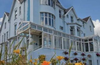 Sunday night stay – 1 night Marine hotel Paignton (Devon) breakfast dinner credit £25pp prosecco – based on 2 people w/ code via app