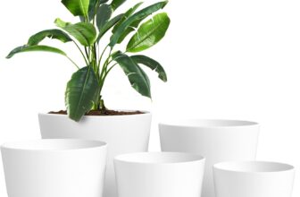 Utopia Home Plastic Planters White, Flower Nursery Pots Indoor Modern Decorative Plastic Pots for Plants, Succulents, Flowers, and Cactus 5 Pack, Multisize