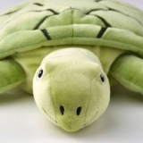 BLÅVINGAD Soft toy Turtle / Stolthet Bamboo chopping board / Stirling Vase (IKEA family member price)