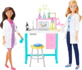 Barbie Careers Playset, Science Lab with 2 Scientist Fashion Dolls, Bench & 10 Accessories (Amazon Exclusive), HJY95