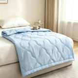 Cooling Blanket for Night Sweats, 100 x150cm Breathable Lightweight Ice Blanket for Summer Hot Sleepers and Night Sweat Cooler for Office Travel Bed (Blue)