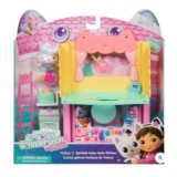 Gabbys Dollhouse Portal Room Playset: Cakeys Sprinkle Cake-Tastic Kitchen