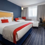 Holiday Inn Express London Epsom Downs – 1 nt £69 / 2 nights £130 Apr/May (Thu to Sun) – 2 adult & up to 2 children w/ breakfast (members)