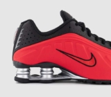 Nike Shox R4 Trainers University Red University Red Black