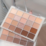 Nude Eyeshadow Palette 20 Colours Brown Nude Eye Shadows Palette For Women Long Lasting Shimmer Matte Natural Eyeshadow Make-Up Palettes Waterproof Blendable Brown Eyeshadow Palette