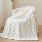 Wajade Fleece Throw Blanket, Fluffy Faux Fur Blanket for Bed Sofa Couch, Soft Cosy Warm Thick Blanket, Checkered White 127×153